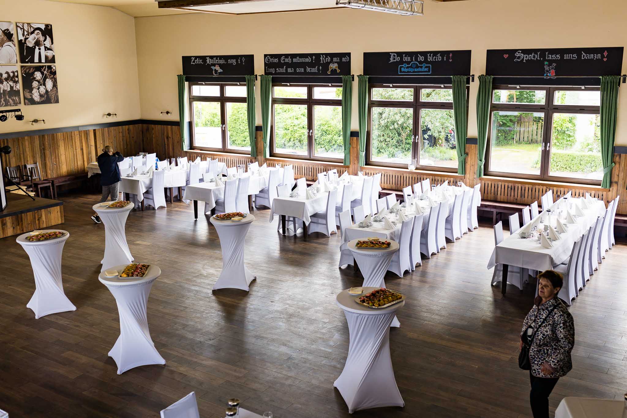 Mehr über den Artikel erfahren Hochzeitslocation Gasthof Schrätzenstaller in Hettenshausen