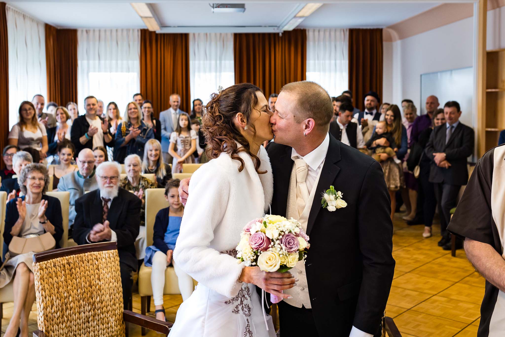 Mehr über den Artikel erfahren Hochzeit im Standesamt Scheyern