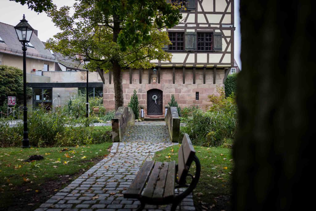 Detailaufnahme der Brücke im Schlossgarten.