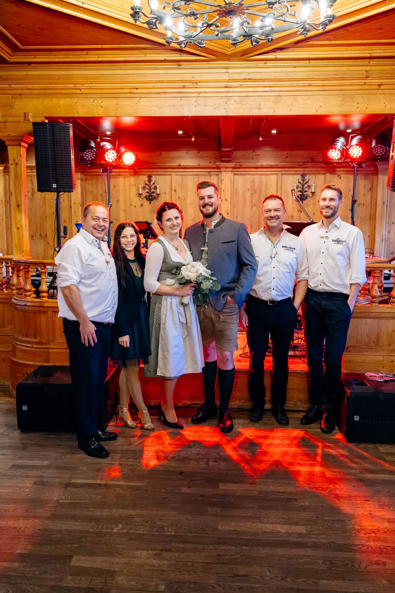 Hochzeitsband Delight mit dem Brautpaar Lena & Martin beim Fuchswirt in Allershausen