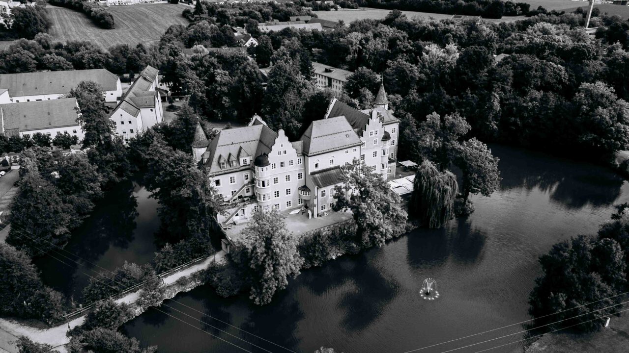Luftaufnahme Wasserschloss Taufkirchen Vils