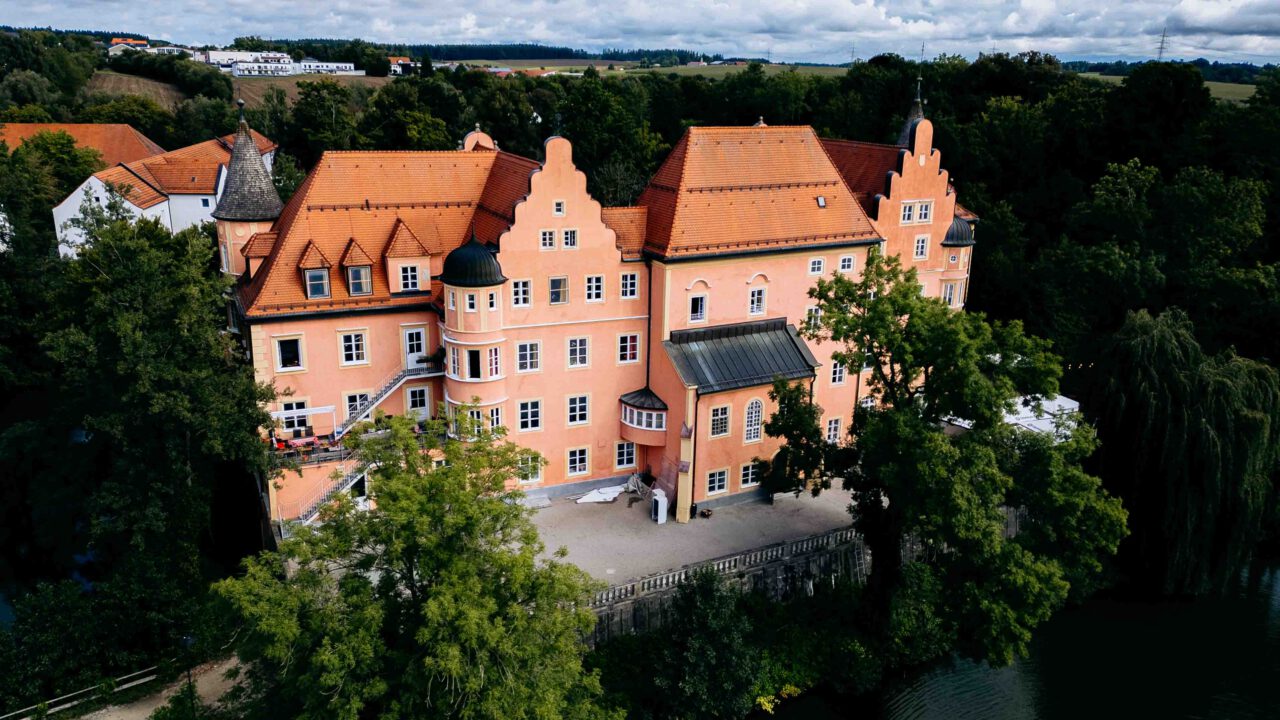 Luftaufnahme Wasserschloss Taufkirchen