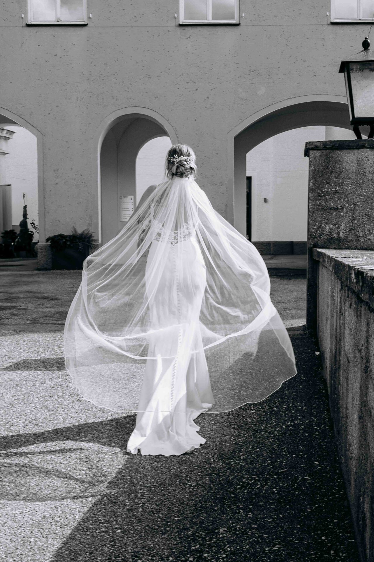 Traumkleid von Hochzeitsrausch Brautmoden im Wasserschloss Taufkirchen