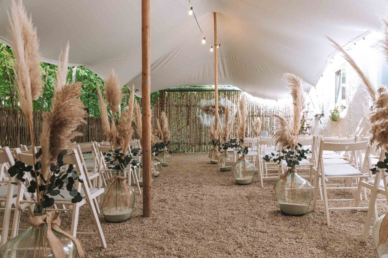 Freie Trauung Geisenfeld beim Rockermeier Freie Trauung Dekoration Pampasgras