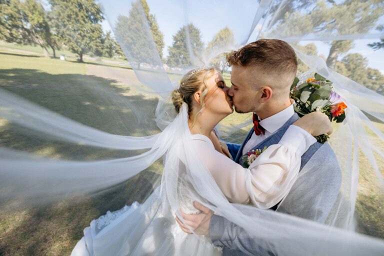 Mehr über den Artikel erfahren Brautmodenoutlet Nersingen