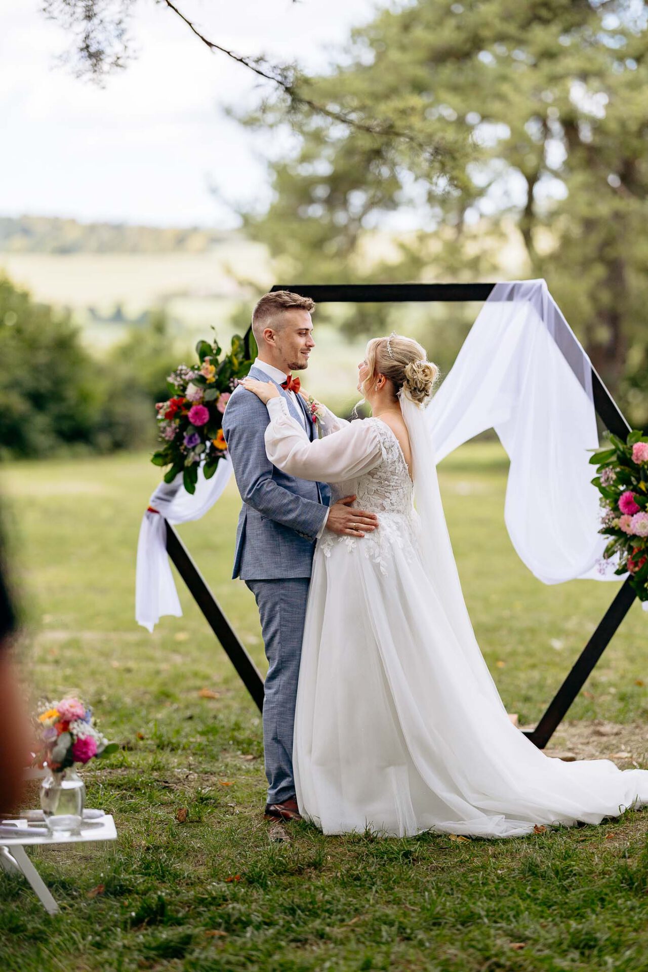 Freie Trauung im Robos Waldblick mit unserem Brautpaar Hazel und Tobias