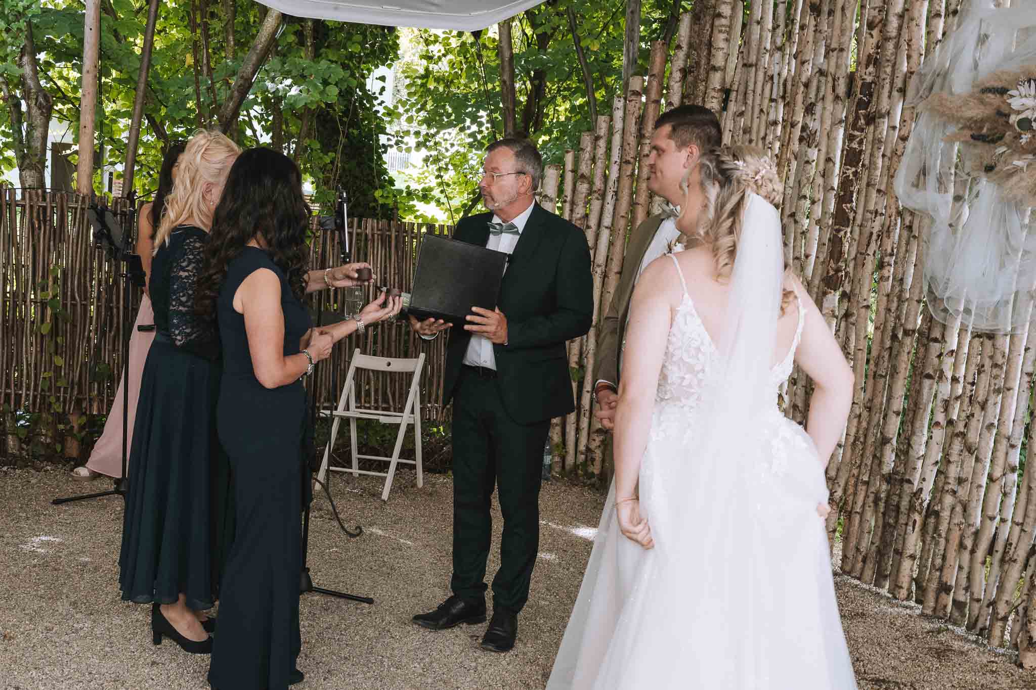 Du betrachtest gerade Trauredner Bayern