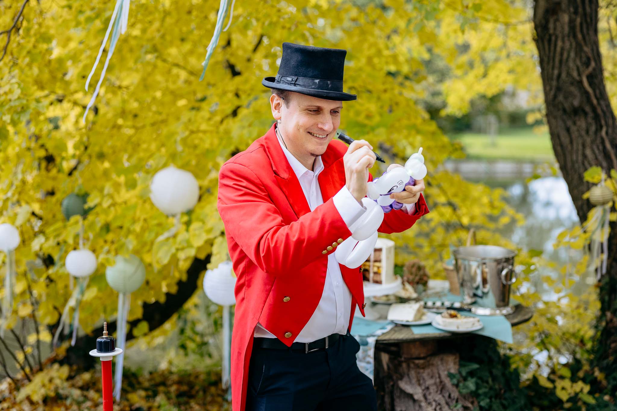 Mehr über den Artikel erfahren Zauberer Mister Hagen Aichach