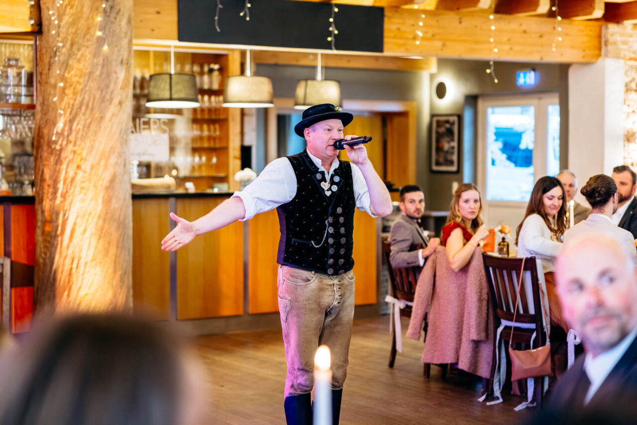 Die Band Vis a Vis übernimmt die Moderation der Hochzeit