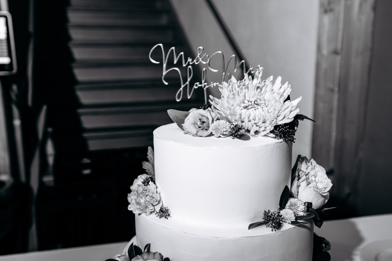 Dekoration auf einer Hochzeitstorte von Lucis Konditorei