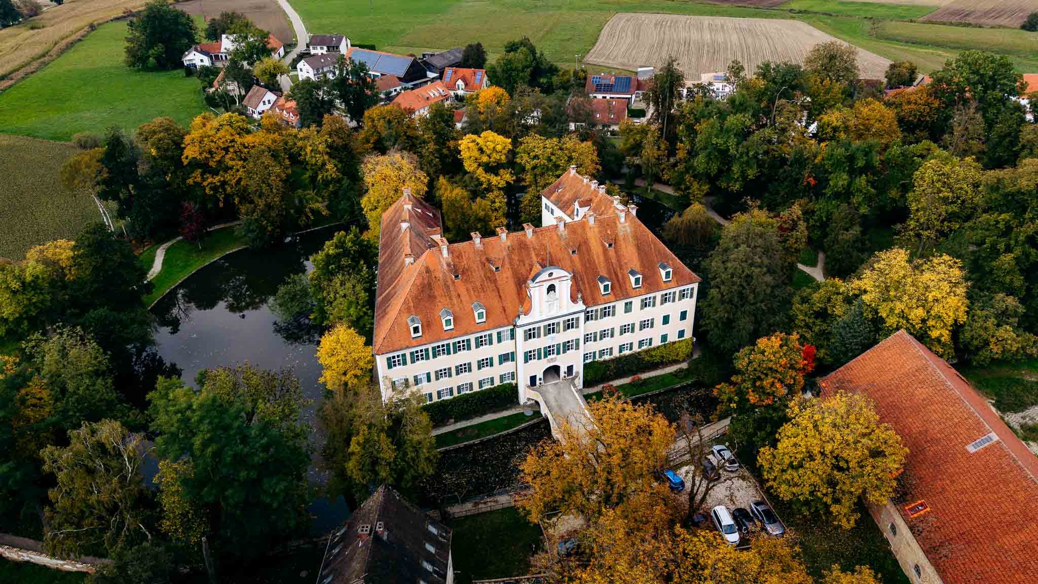Mehr über den Artikel erfahren Hochzeitslocation Schloss Sandizell