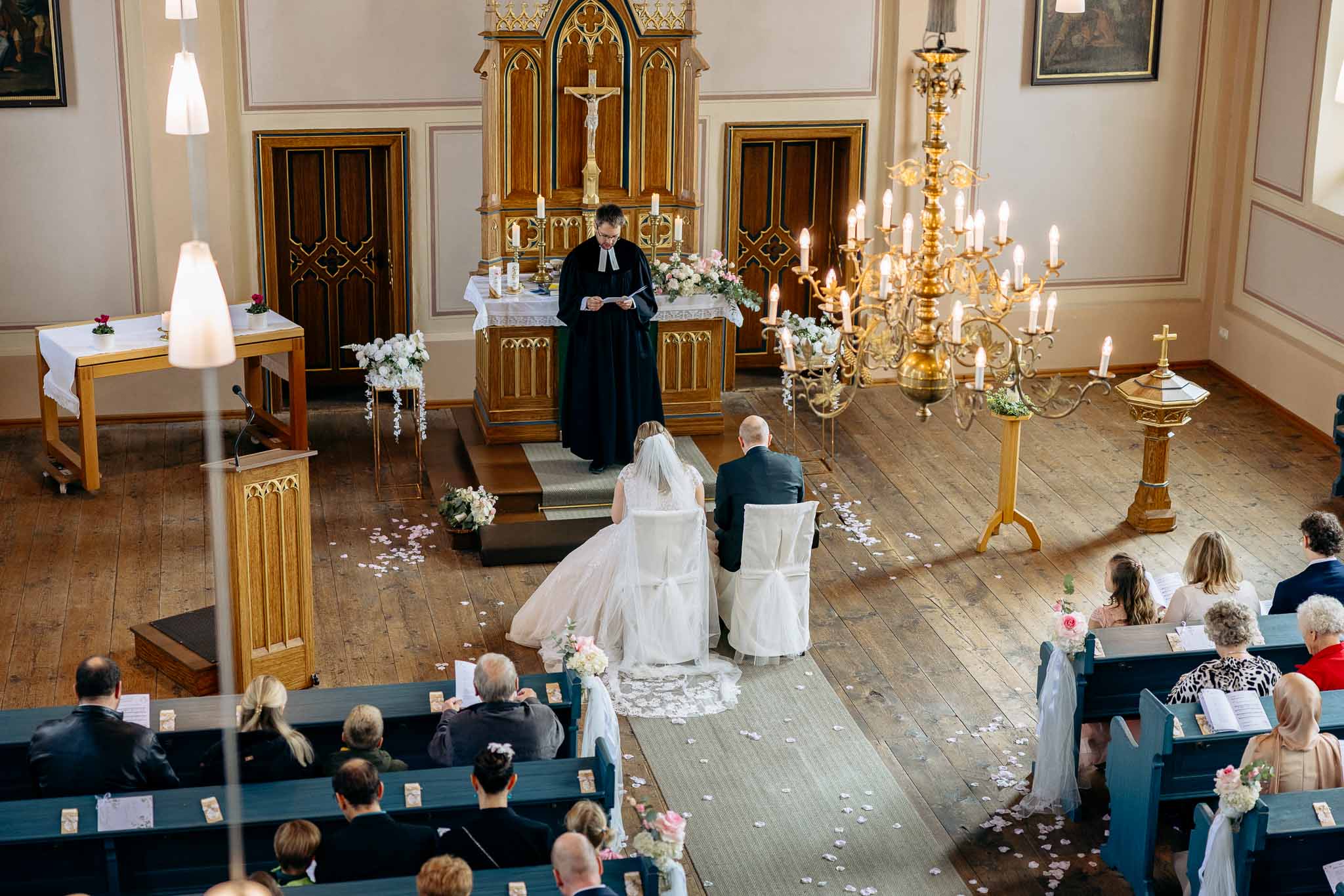 Mehr über den Artikel erfahren Hochzeitsreportage Annette & Andreas im Schloss Sandizell