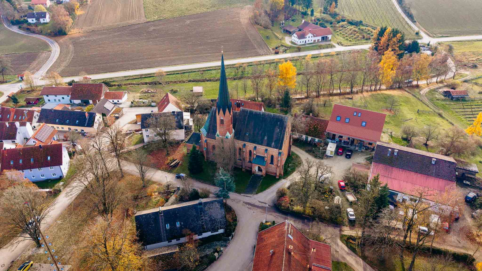 Mehr über den Artikel erfahren Kirche St. Alban Hörgertshausen